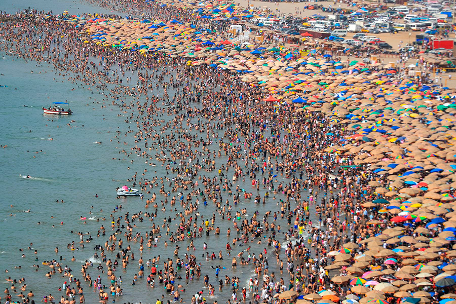 Radiación solar extrema: conozca cómo protegerse en la playa